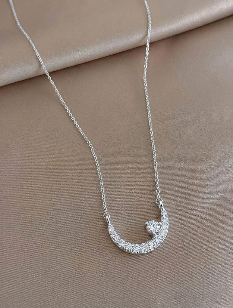 Elegant Curved Wave Diamond Pendant Necklace