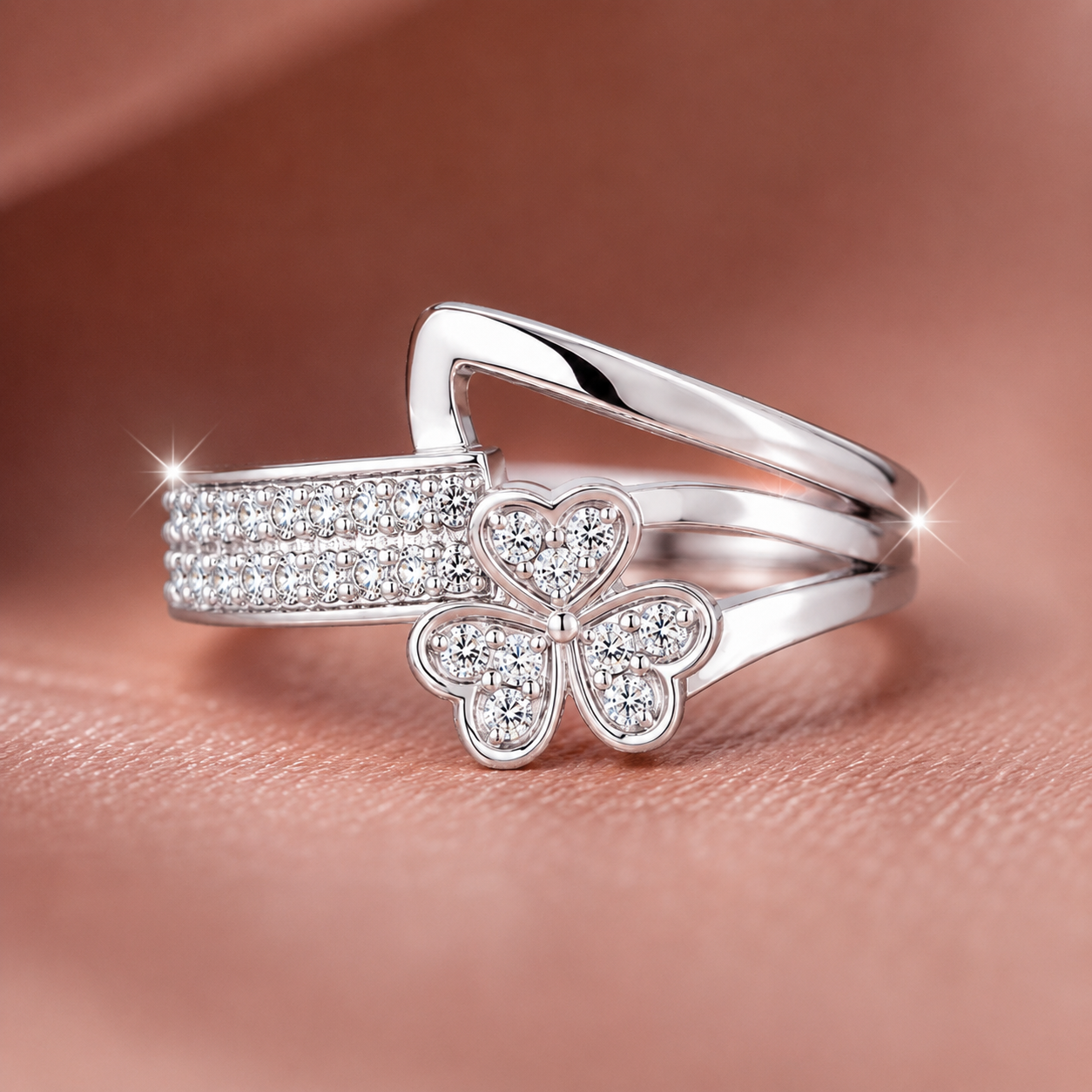 Elegantly Entwined Clover Ladies Diamond Band