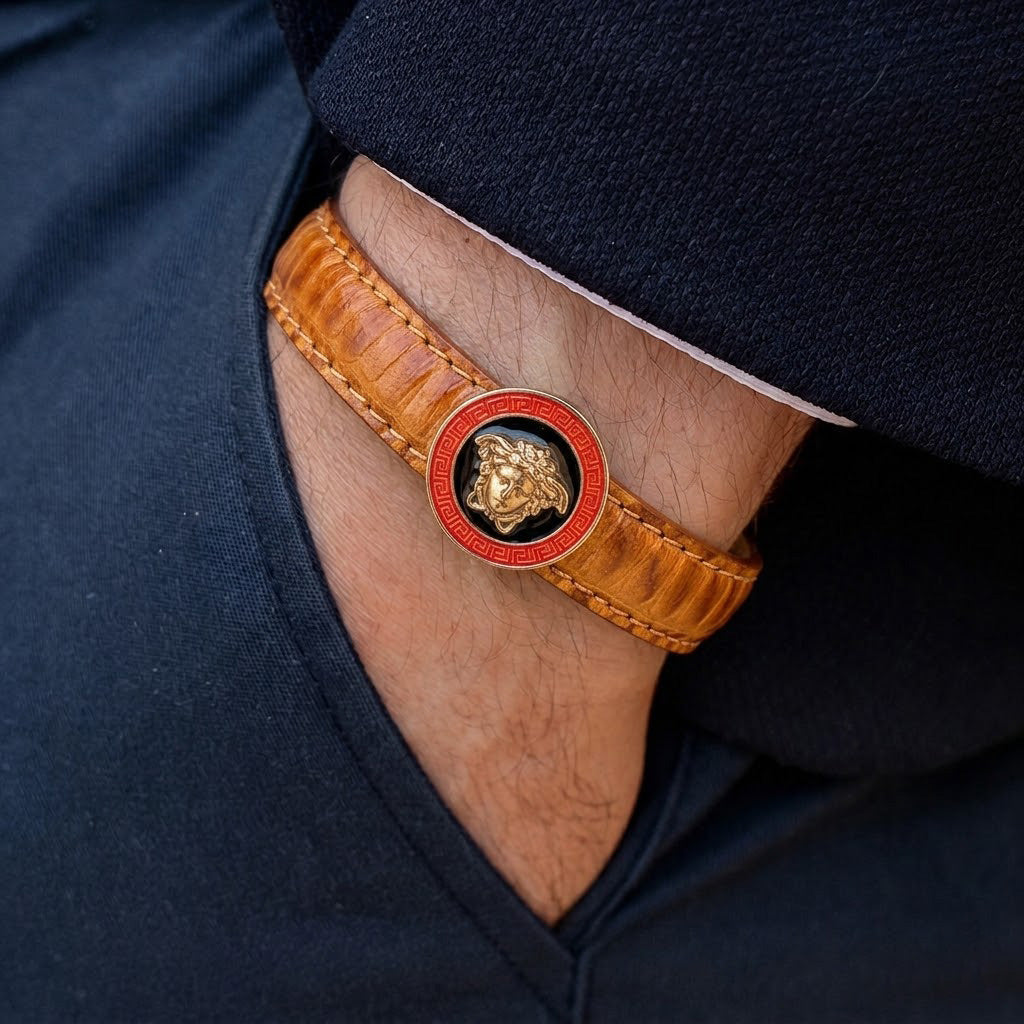 Refined Medusa-Emblem Leather Gents Bracelet