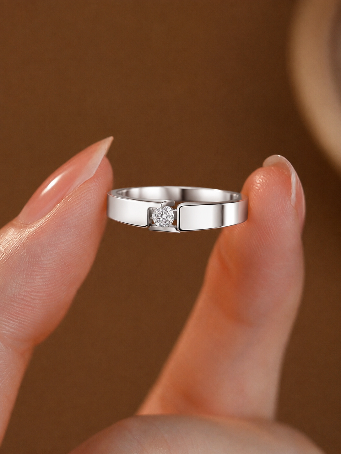 Contemporary Tension-Set Solitaire Ladies Band