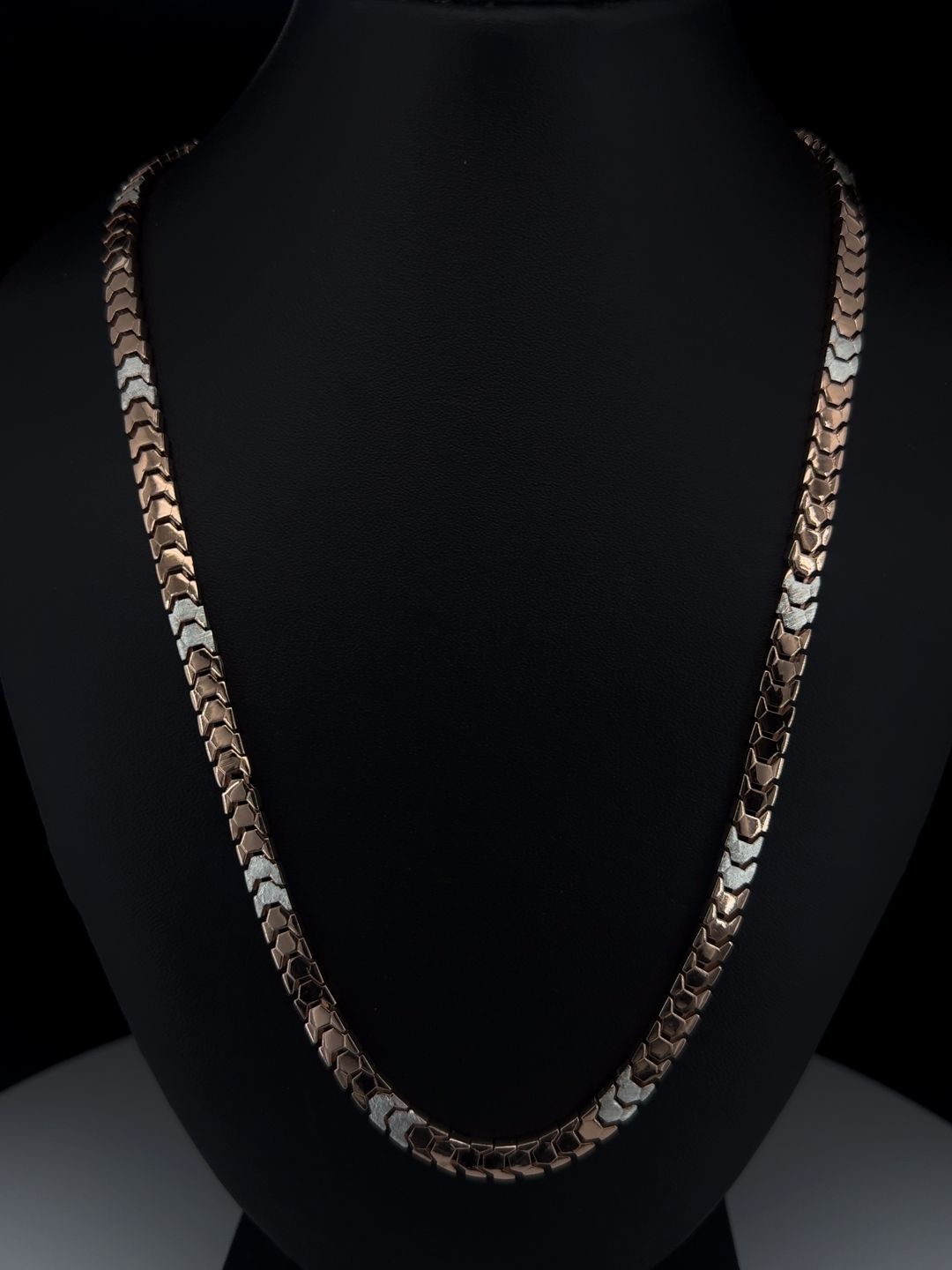 Two-Tone Arrowhead Link Gents Chain