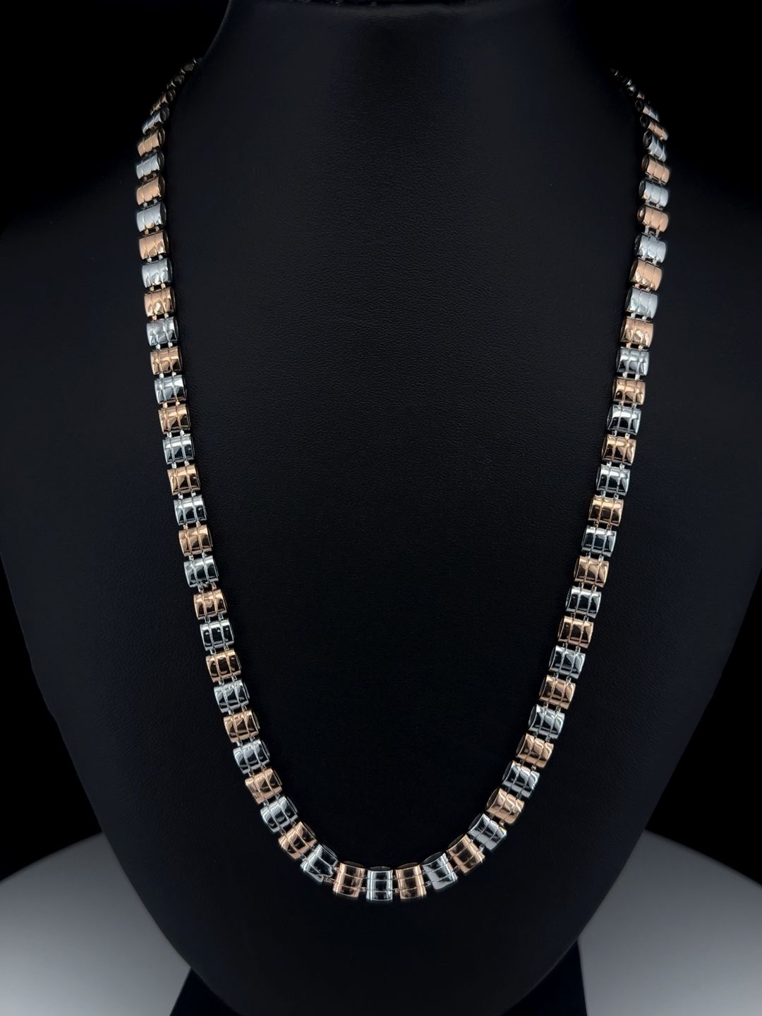 Tri-Tone Structured Link Gents Chain
