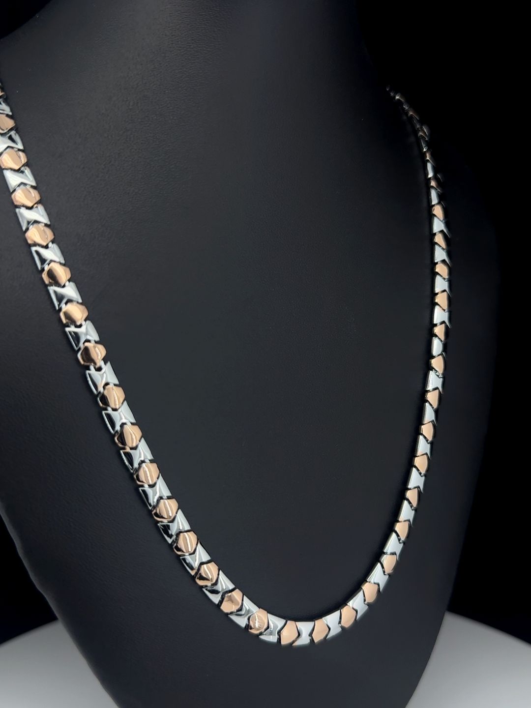 Modern Two-Tone Arrowhead Gents Chain
