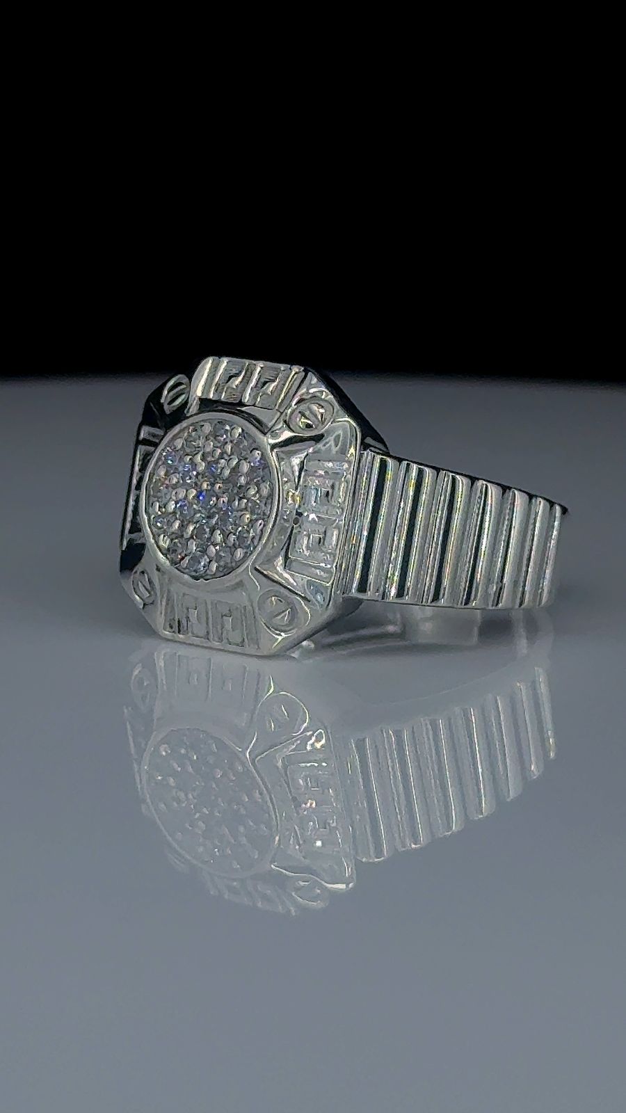 Titan Round Cluster 925 Silver Ring