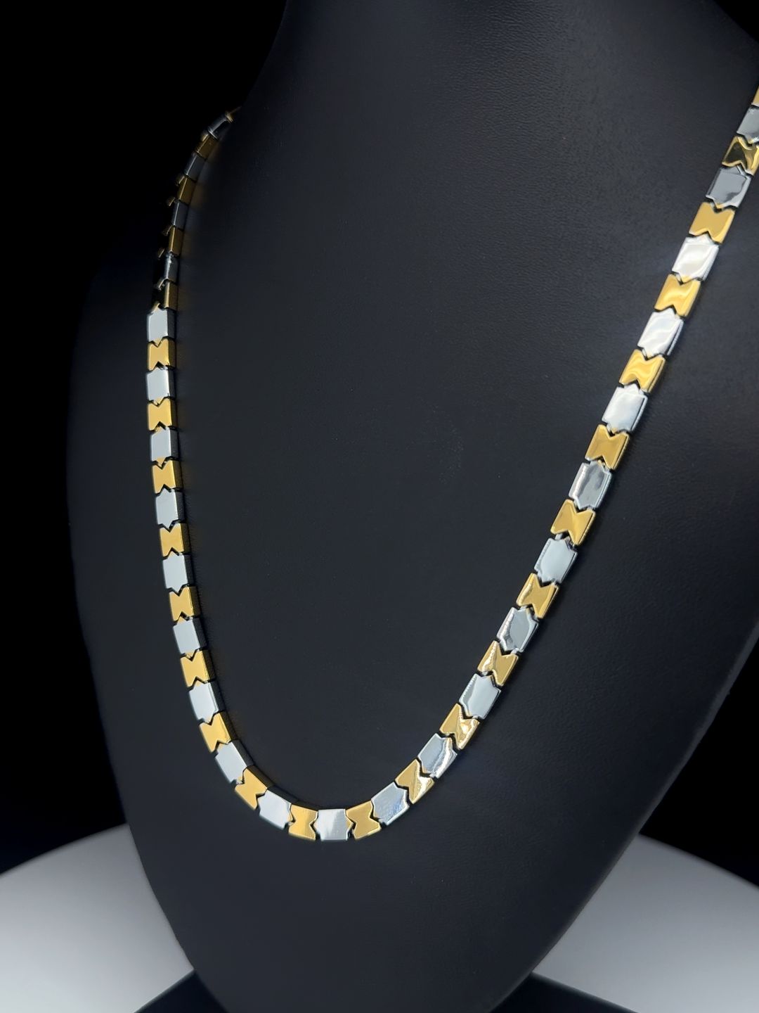 Modern Chevron Two-Tone Gents Chain