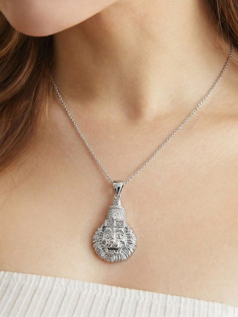 Regal Majestic Lion Head Pendant with Curb Chain