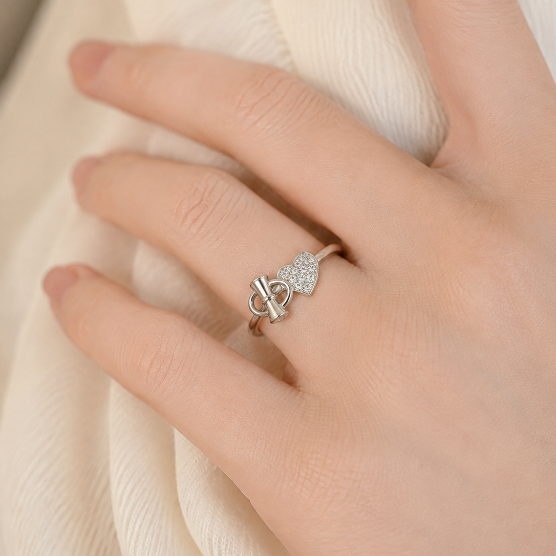 Romantic Toggle Heart Silver Ring