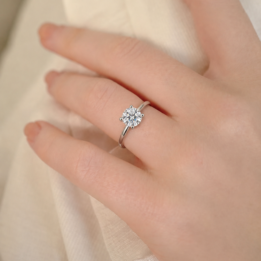 Solitaire Round Brilliant-Cut Engagement Ring