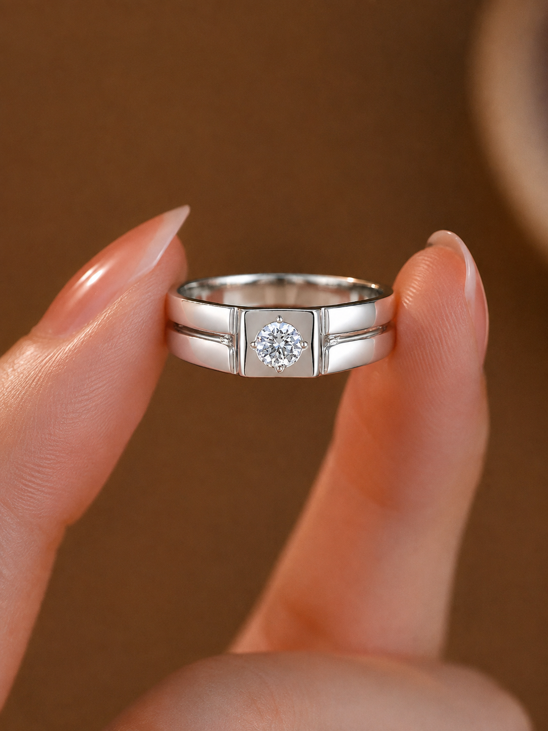 Modern Grooved Center-Stone Ladies Band